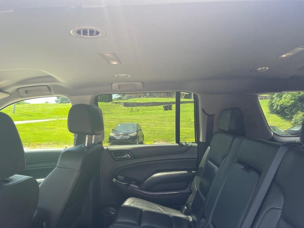 Chevrolet Suburban LT 4WD 2019
