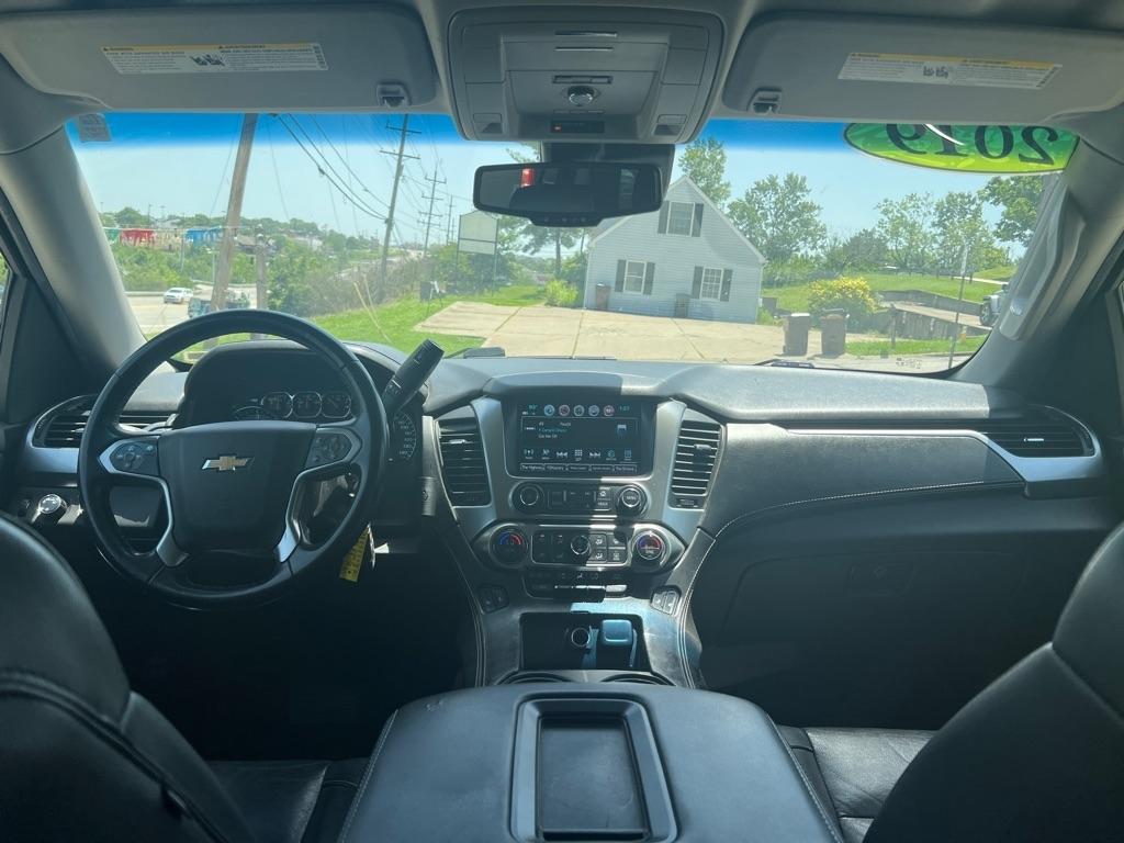 Chevrolet Suburban LT 4WD 2019
