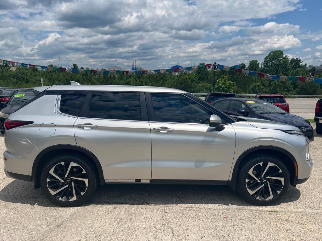 Mitsubishi Outlander SE 2WD 2022
