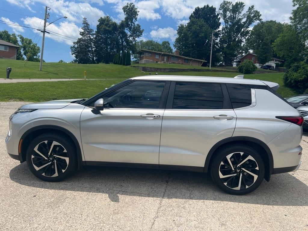 Mitsubishi Outlander SE 2WD 2022