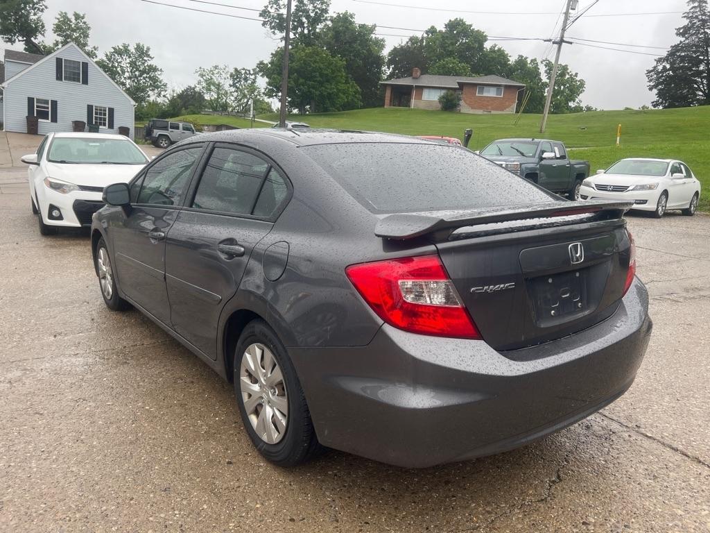 Honda Civic LX Sedan 5-Speed AT 2012