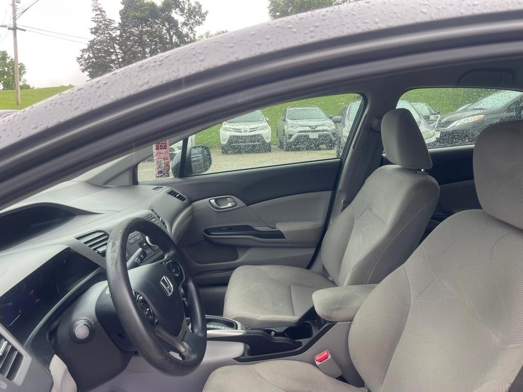 Honda Civic LX Sedan 5-Speed AT 2012