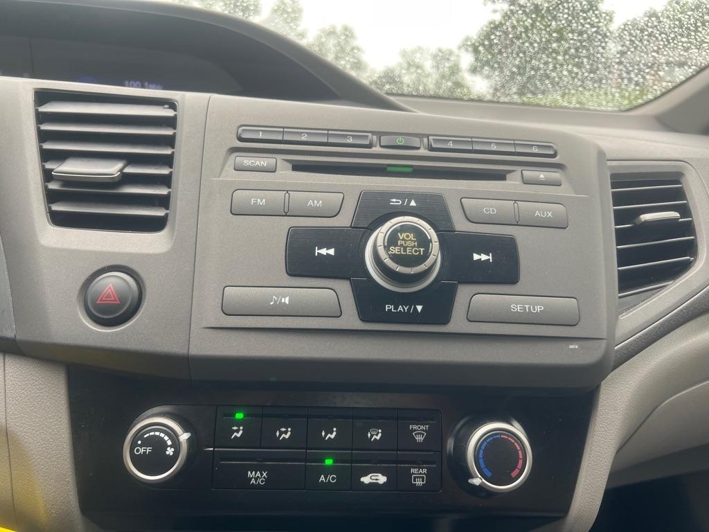 Honda Civic LX Sedan 5-Speed AT 2012