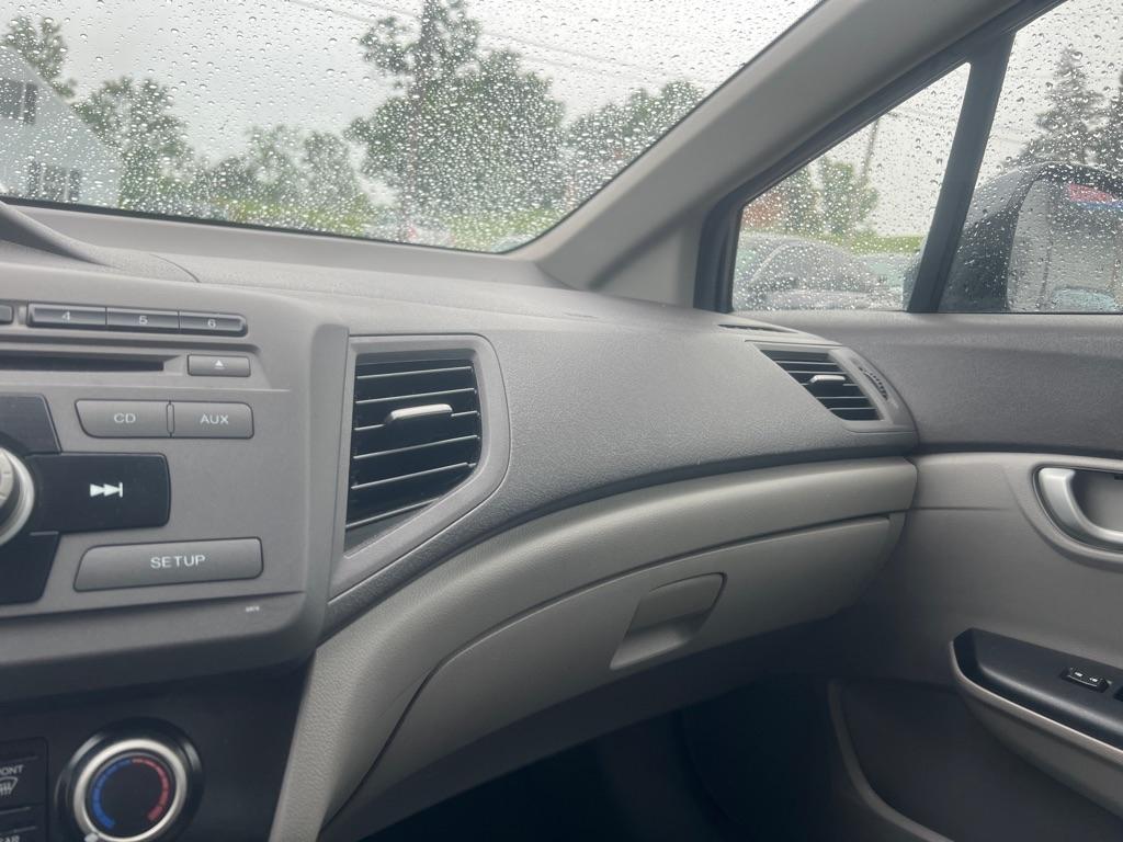 Honda Civic LX Sedan 5-Speed AT 2012