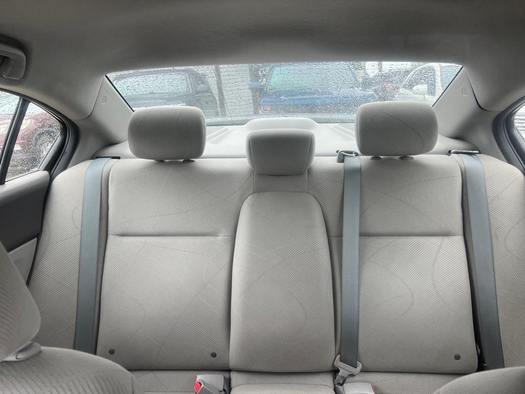 Honda Civic LX Sedan 5-Speed AT 2012