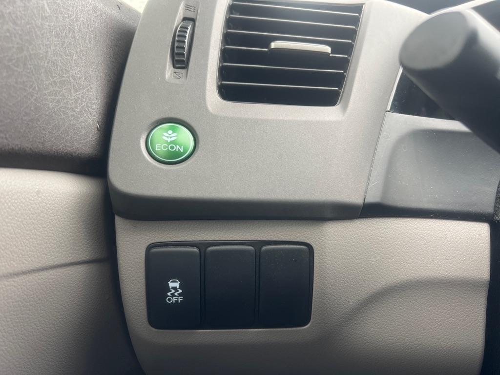 Honda Civic LX Sedan 5-Speed AT 2012