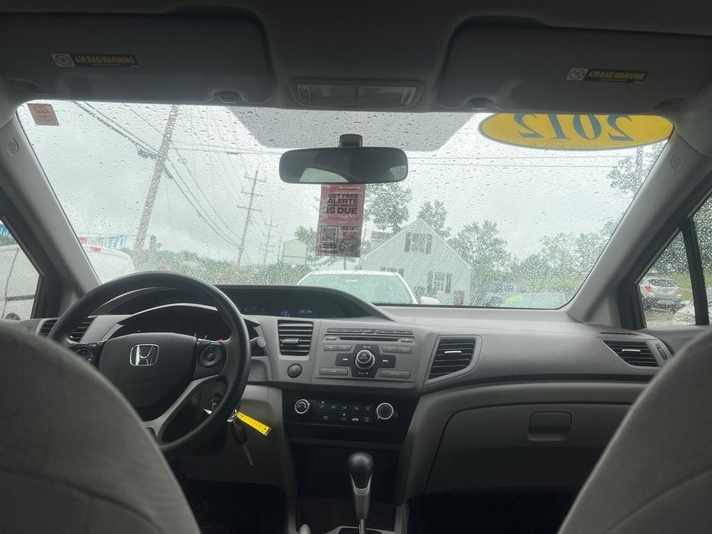 Honda Civic LX Sedan 5-Speed AT 2012