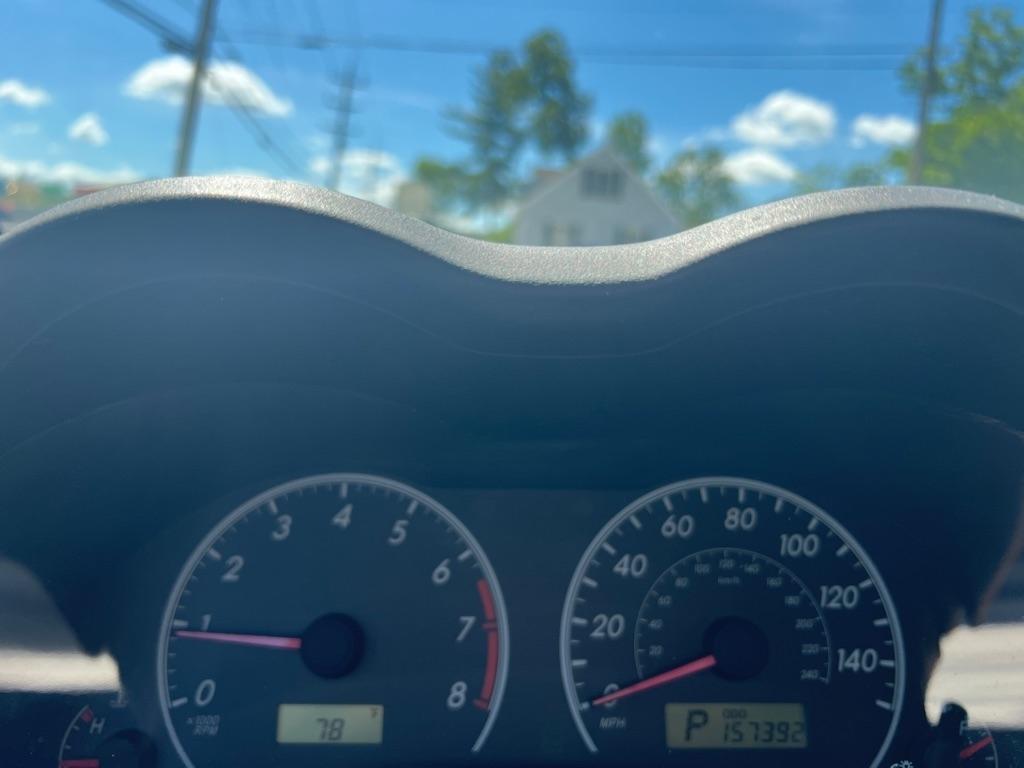 Toyota Corolla LE 4-Speed AT 2012