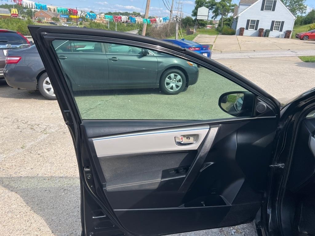 Toyota Corolla 4dr Sdn Auto LE (Natl) 2016