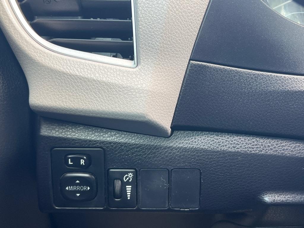 Toyota Corolla 4dr Sdn Auto LE (Natl) 2016