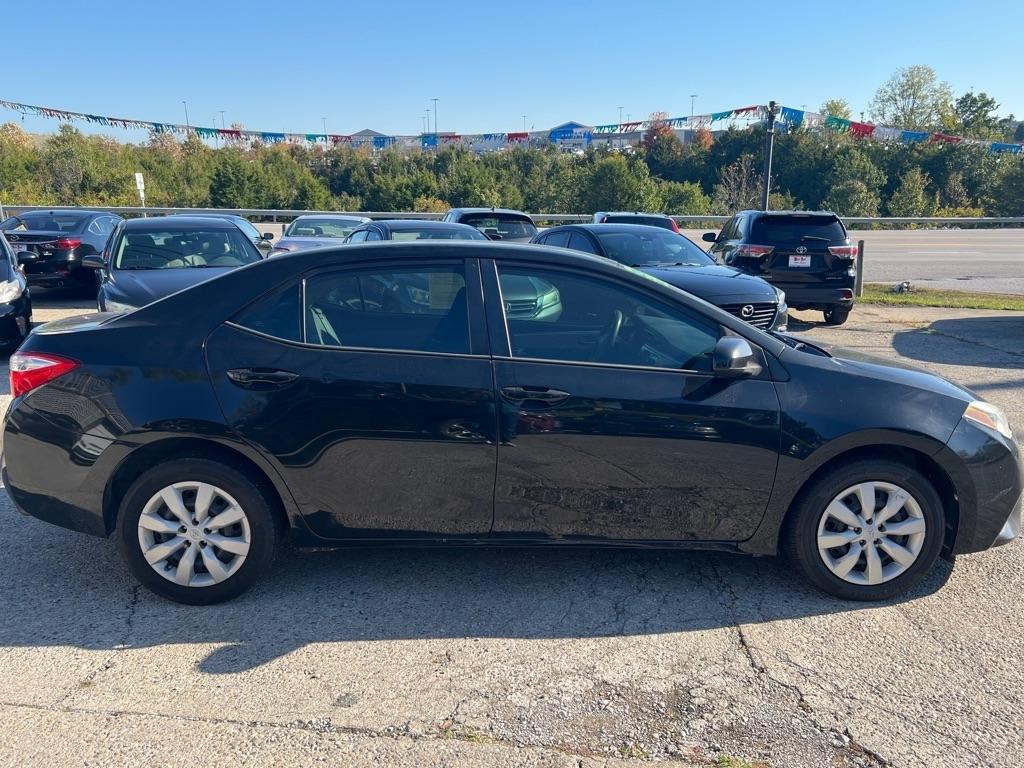 Toyota Corolla 4dr Sdn Auto LE (Natl) 2016