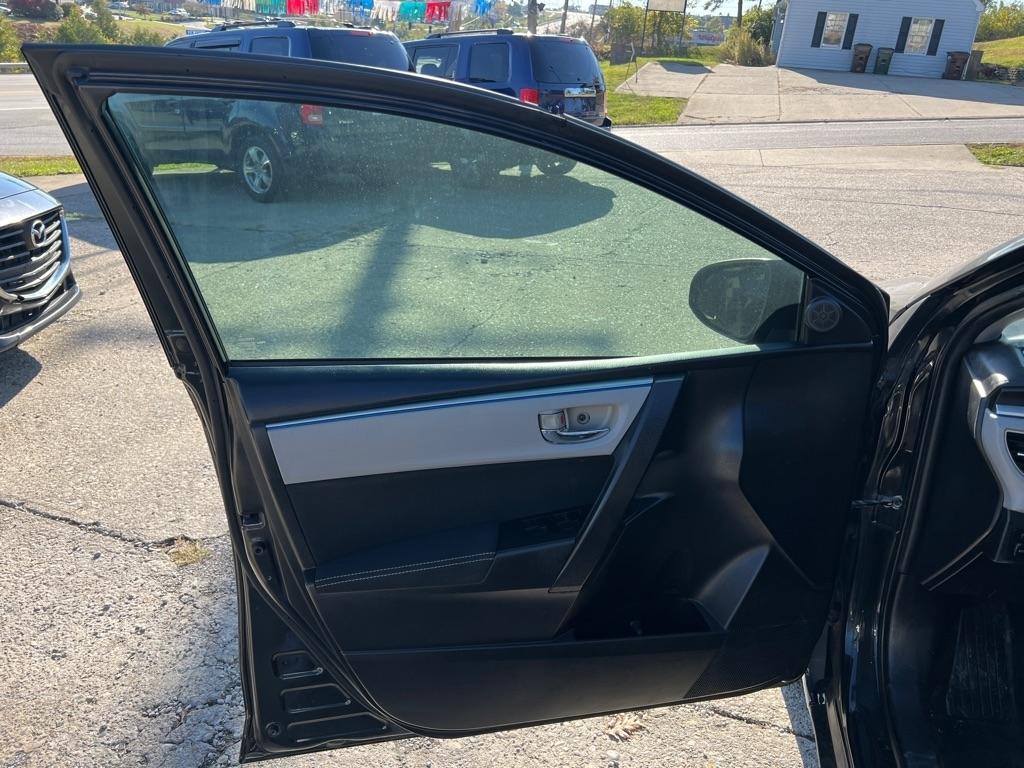 Toyota Corolla 4dr Sdn Auto LE (Natl) 2016