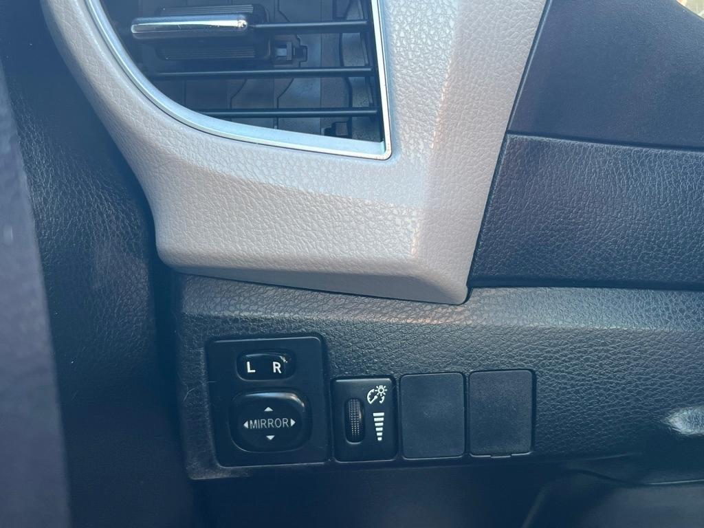 Toyota Corolla 4dr Sdn Auto LE (Natl) 2016