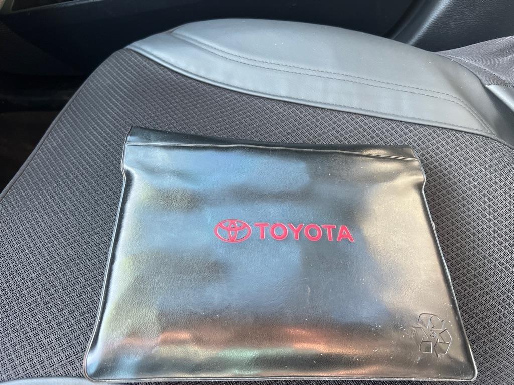 Toyota Corolla 4dr Sdn Auto LE (Natl) 2016
