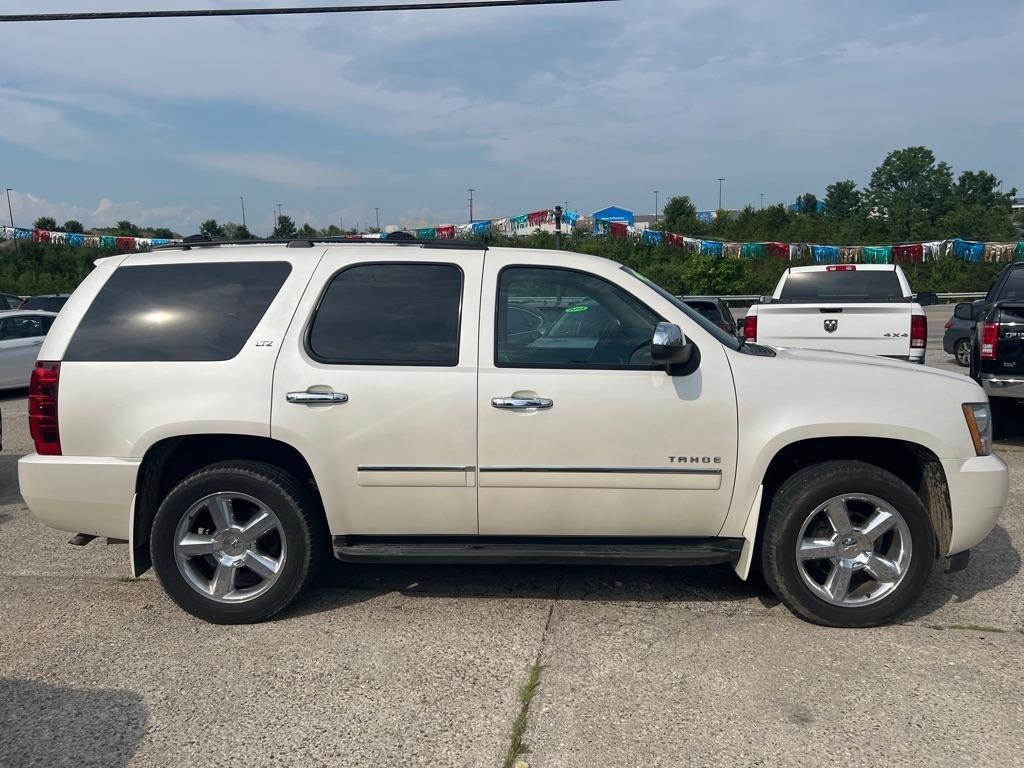 Chevrolet Tahoe LTZ 4WD 2012