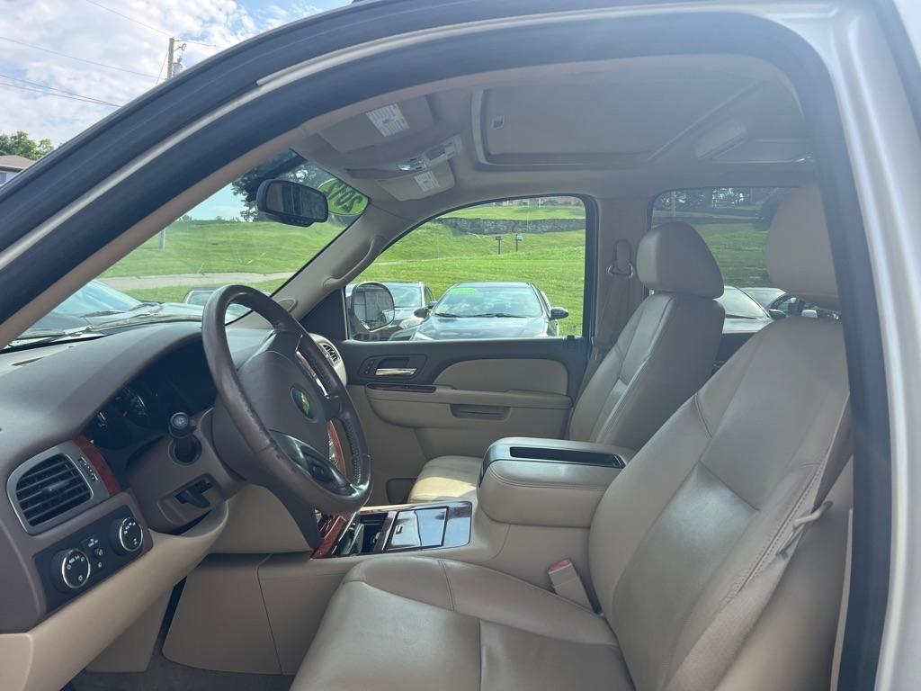 Chevrolet Tahoe LTZ 4WD 2012
