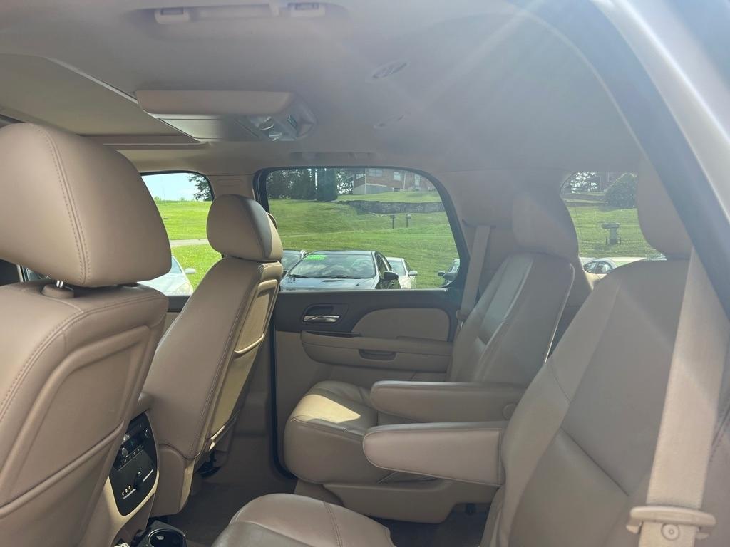 Chevrolet Tahoe LTZ 4WD 2012