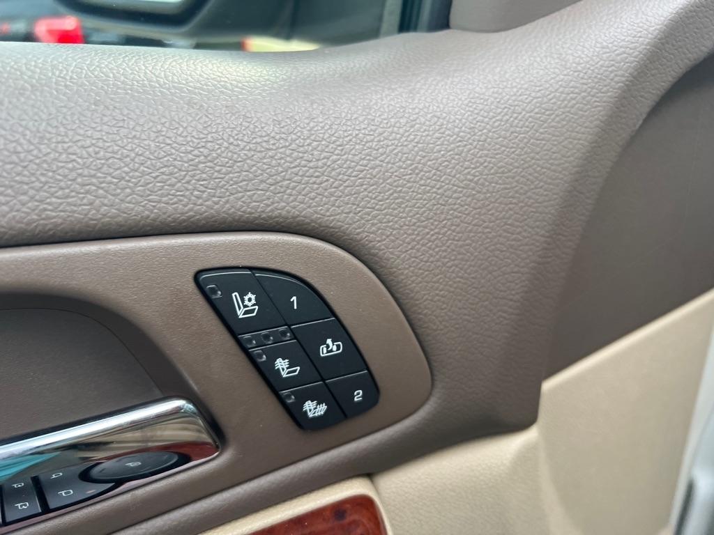 Chevrolet Tahoe LTZ 4WD 2012