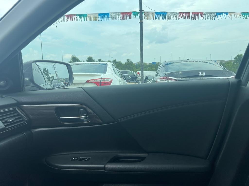 Honda Accord EX-L Sedan V6 CVT w/ Honda Sensing 6-Spd AT 2017