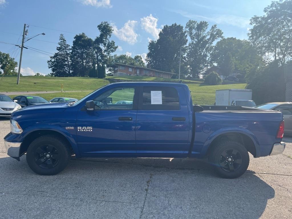 RAM 1500 SLT Crew Cab SWB 4WD 2015