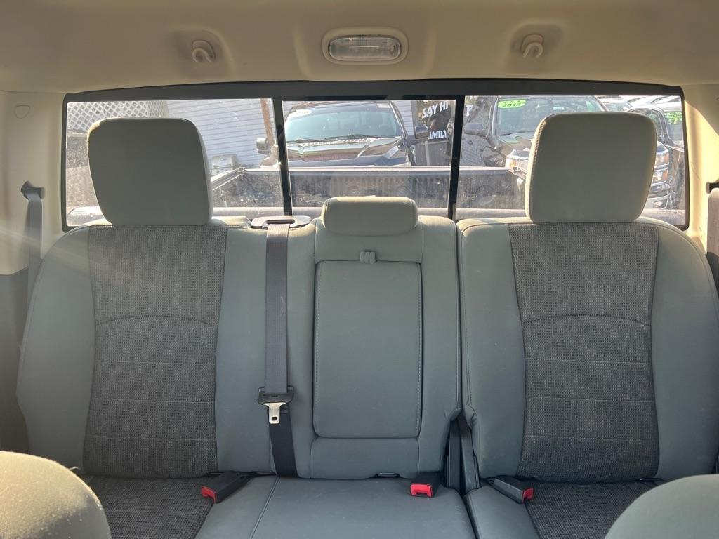 RAM 1500 SLT Crew Cab SWB 4WD 2015