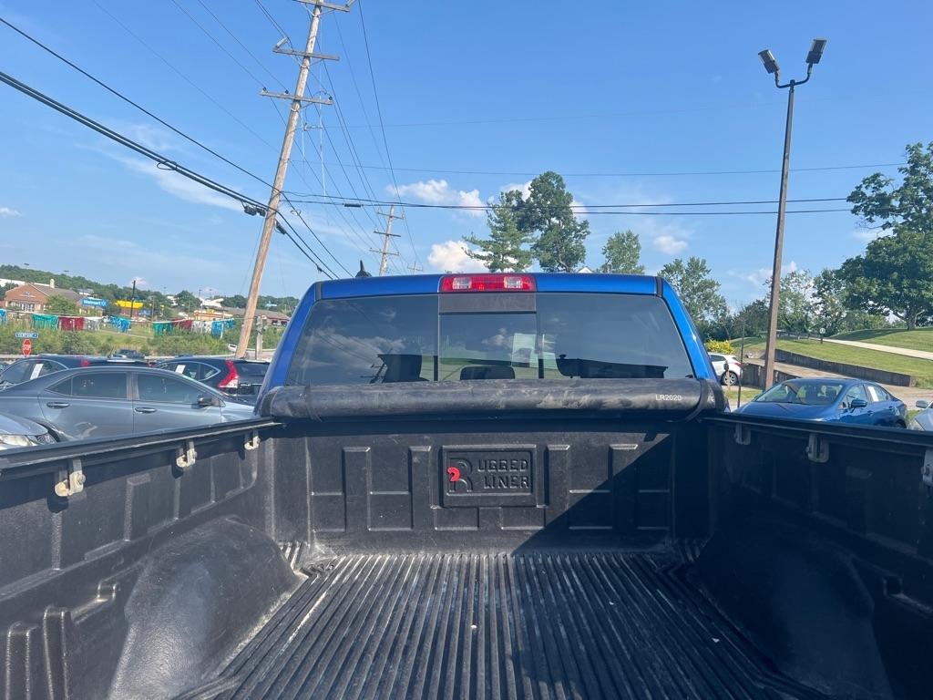 RAM 1500 SLT Crew Cab SWB 4WD 2015
