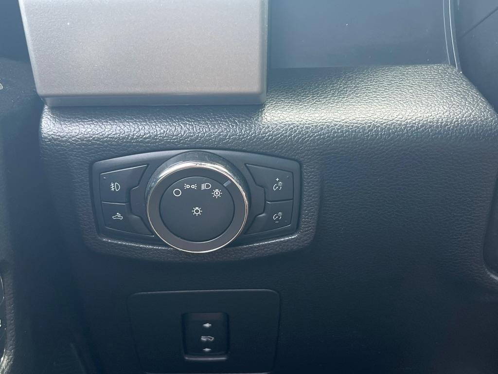 Ford F-150 Lariat SuperCrew 5.5-ft. Bed 4WD 2016