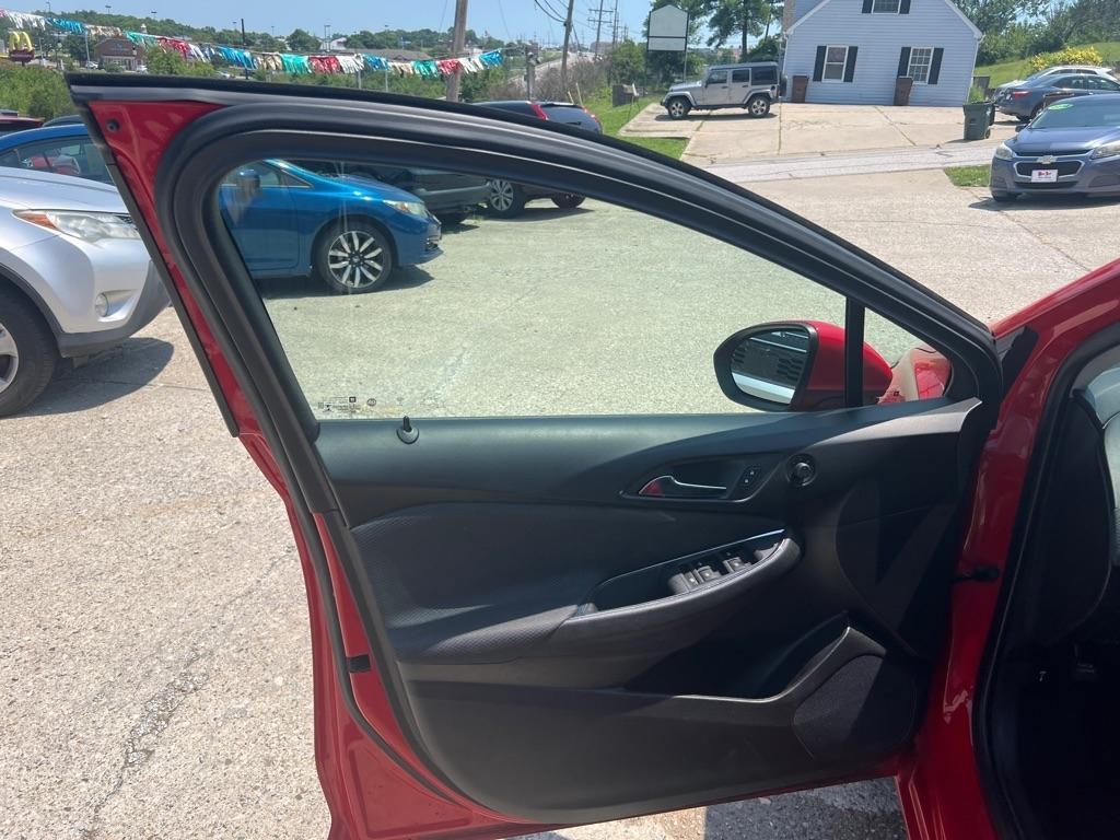 Chevrolet Cruze LS Hatchback 2019