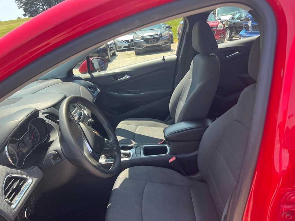 Chevrolet Cruze LS Hatchback 2019