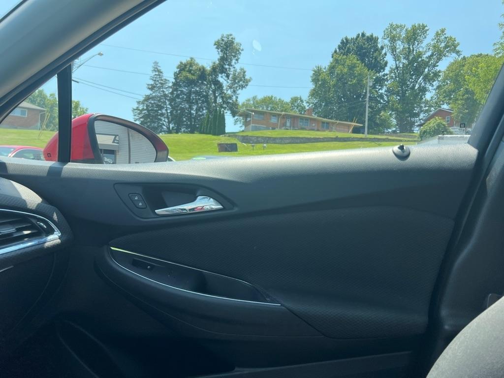 Chevrolet Cruze LS Hatchback 2019