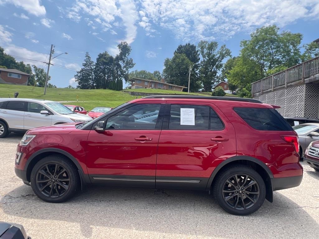 Ford Explorer XLT 4WD 2017