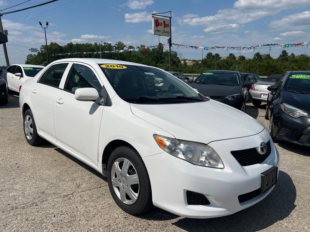 Toyota Corolla Base 4-Speed AT 2010