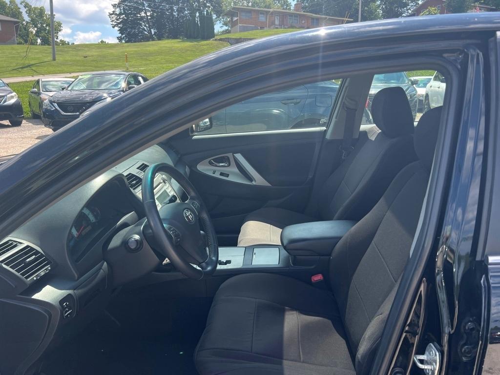 Toyota Camry SE 4D Sedan 2009