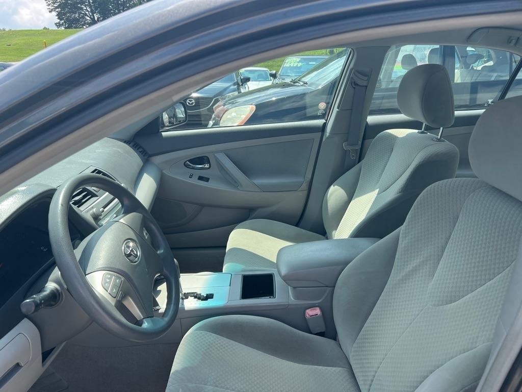 Toyota Camry LE 4D Sedan 2009