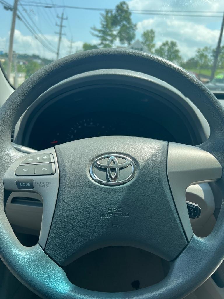 Toyota Camry LE 4D Sedan 2009