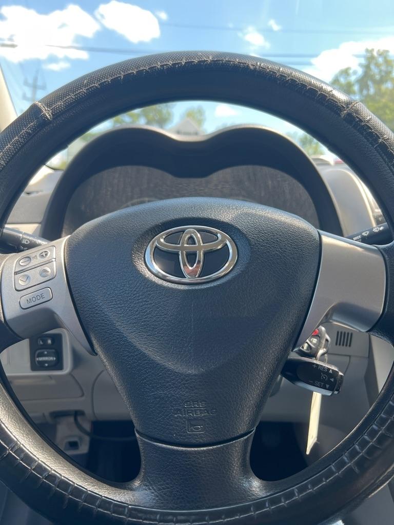 Toyota Corolla L 5-Speed MT 2012