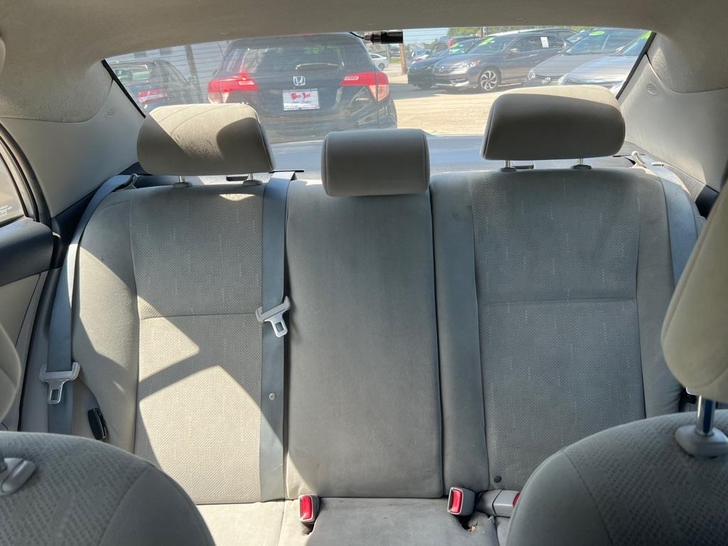 Toyota Corolla L 5-Speed MT 2012