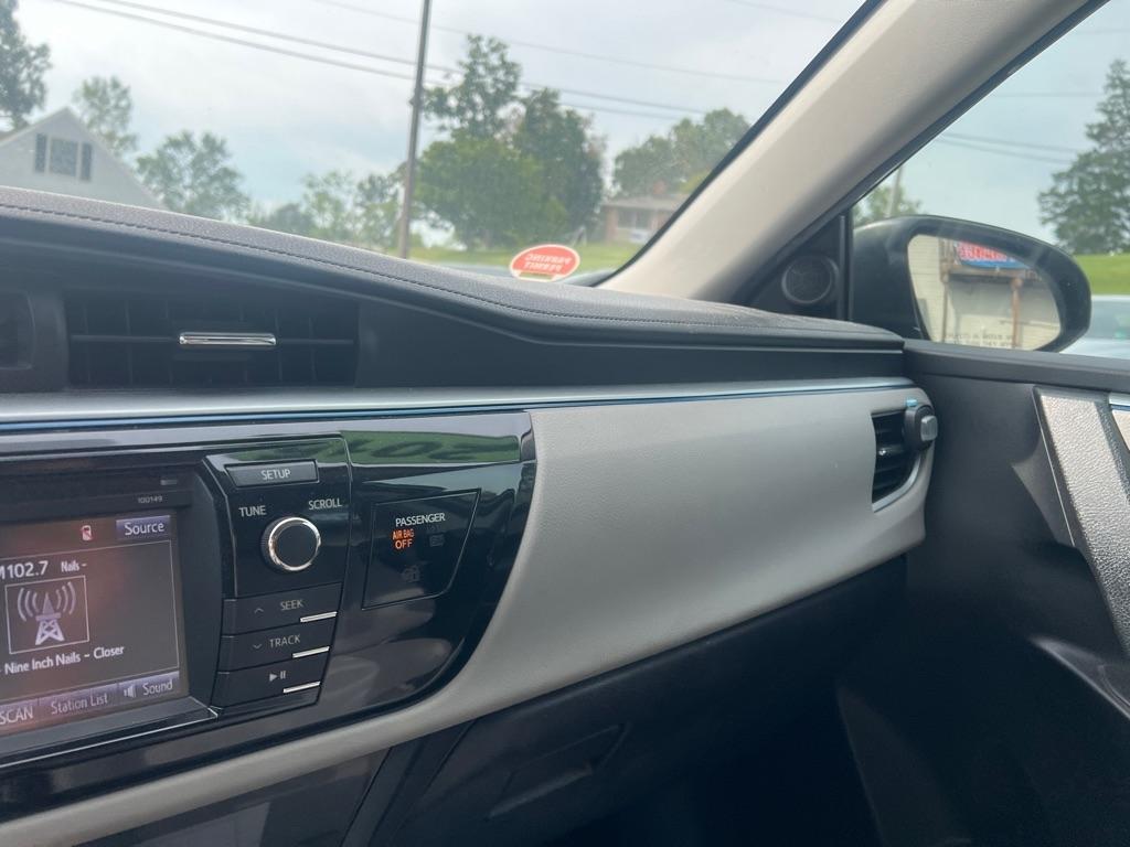 Toyota Corolla LE CVT 2015
