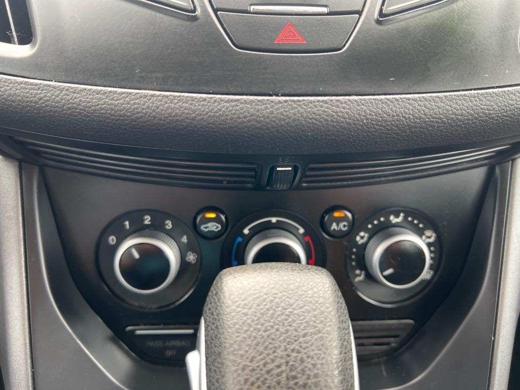 Ford Escape S FWD 2014