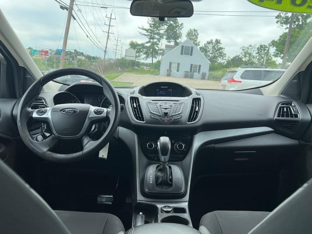 Ford Escape S FWD 2014