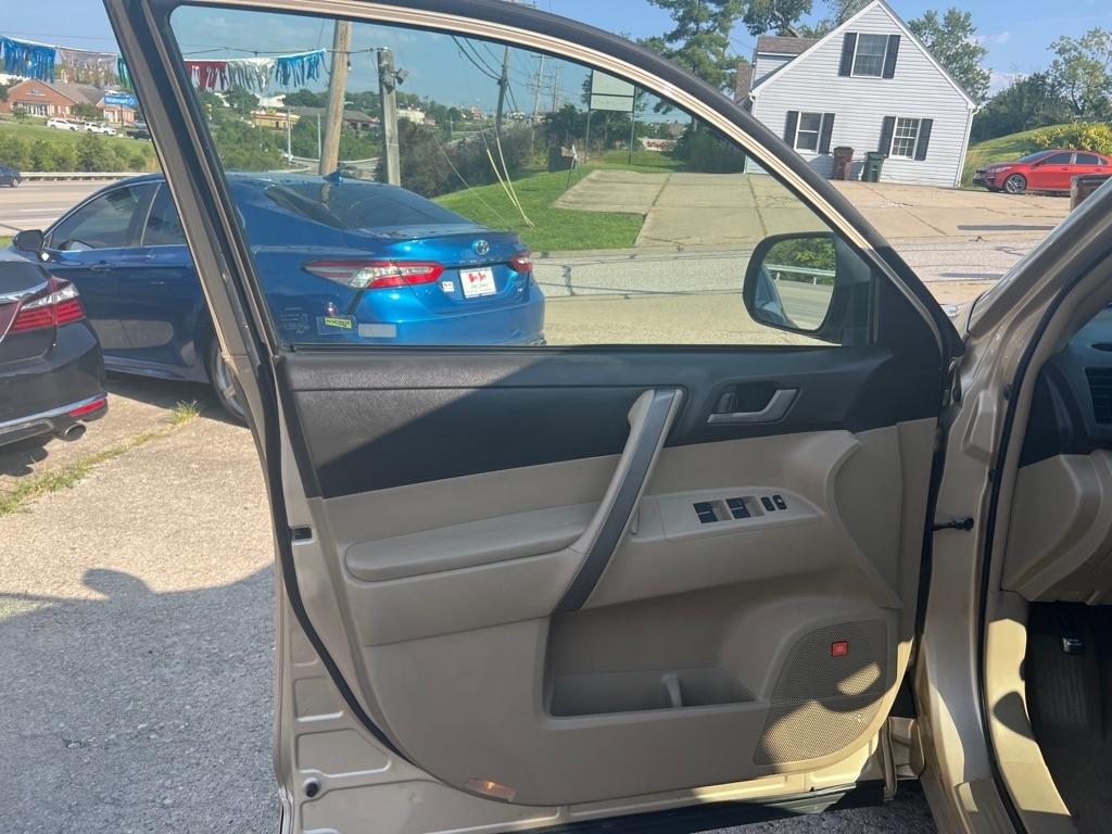 Toyota Highlander Sport 2WD 2009