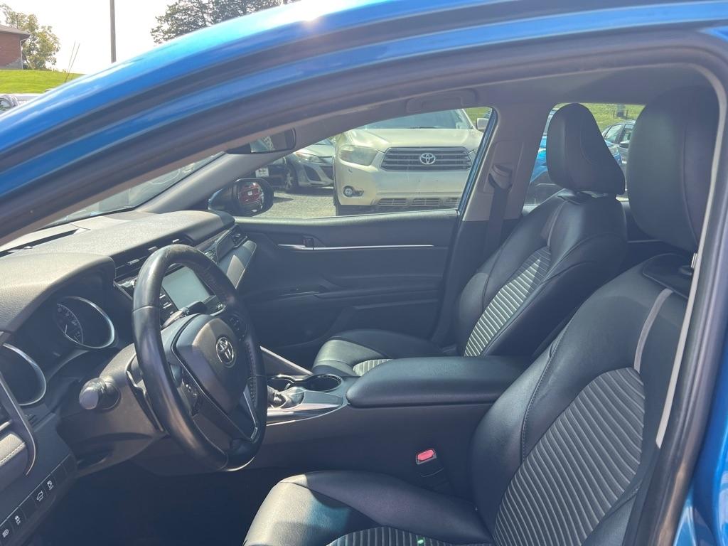 Toyota Camry SE 2019