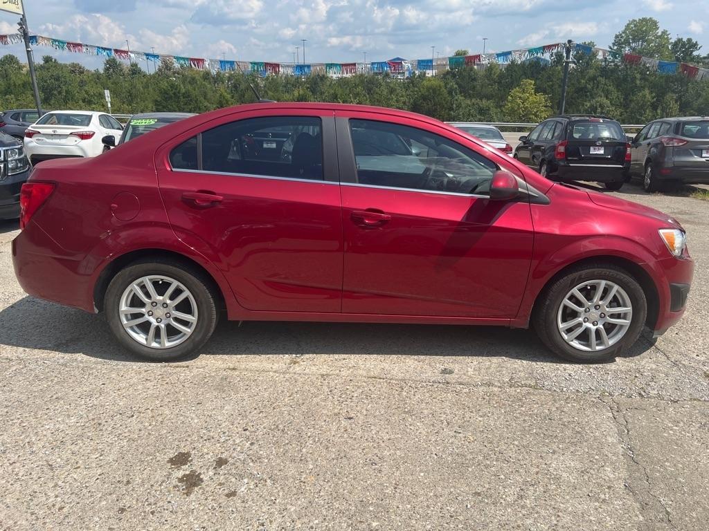 Chevrolet Sonic 2LT Sedan 2012