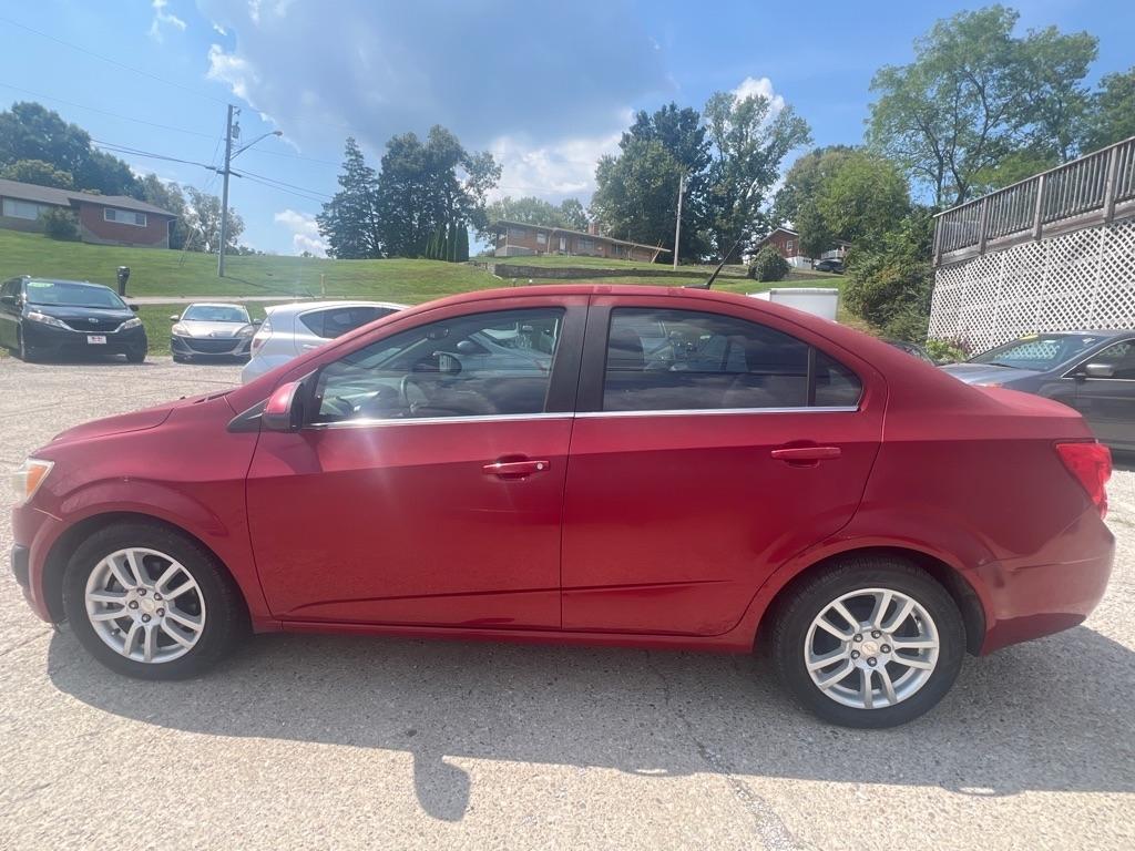 Chevrolet Sonic 2LT Sedan 2012