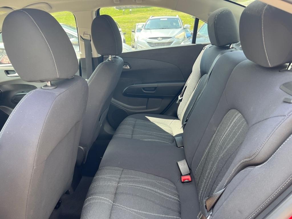 Chevrolet Sonic 2LT Sedan 2012