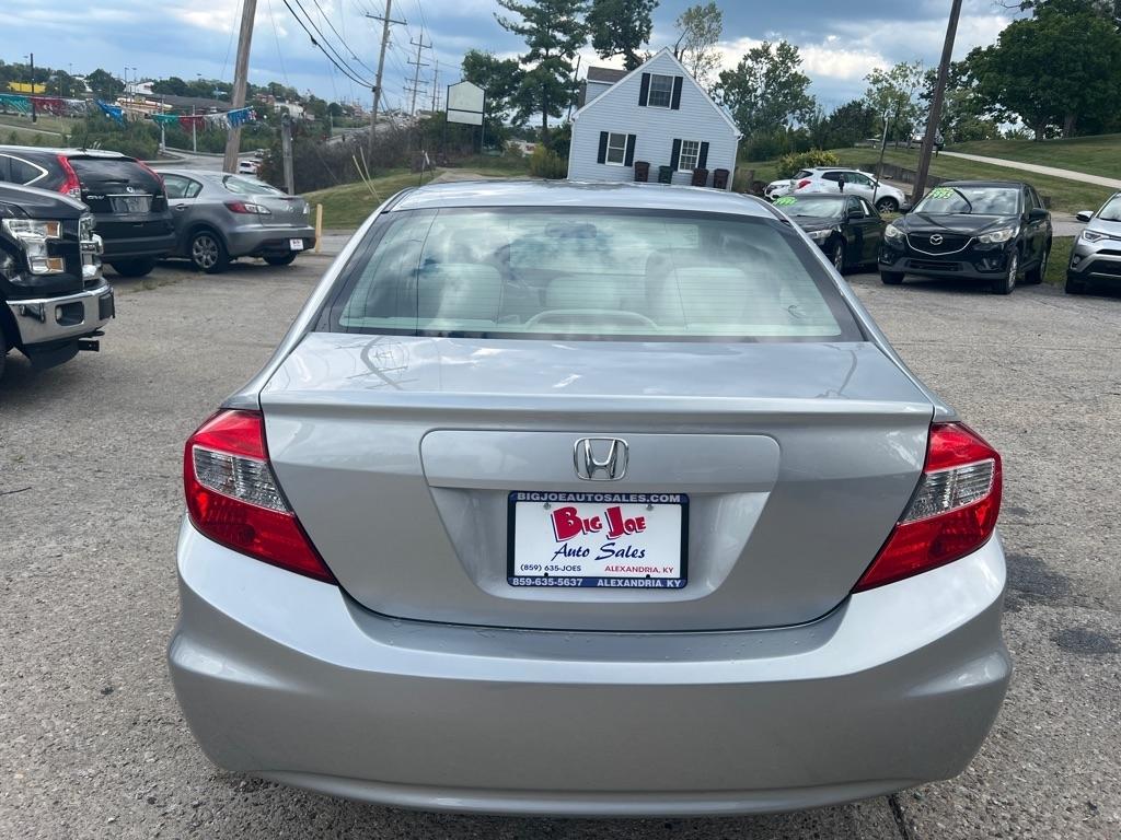 Honda Civic LX Sedan 5-Speed AT 2012