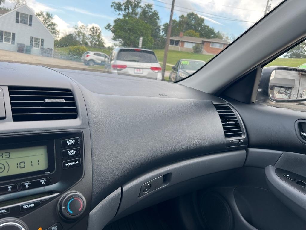 Honda Accord LX sedan AT 2004