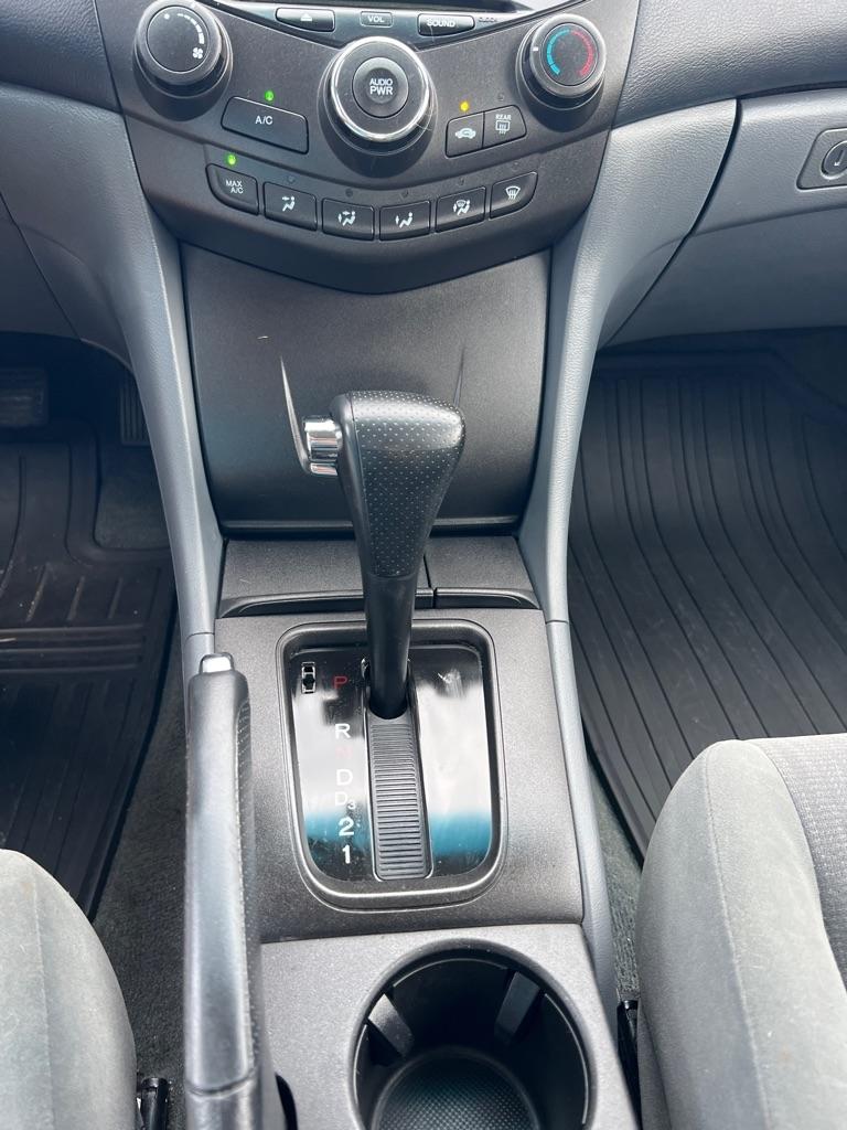 Honda Accord LX sedan AT 2004