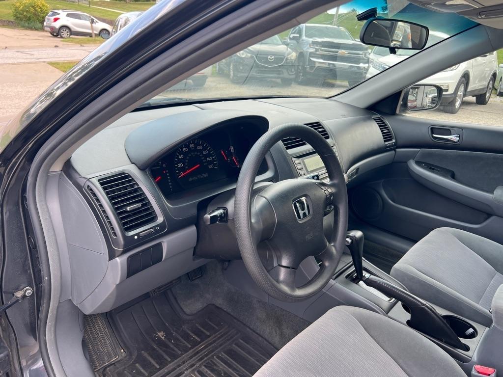 Honda Accord LX sedan AT 2004