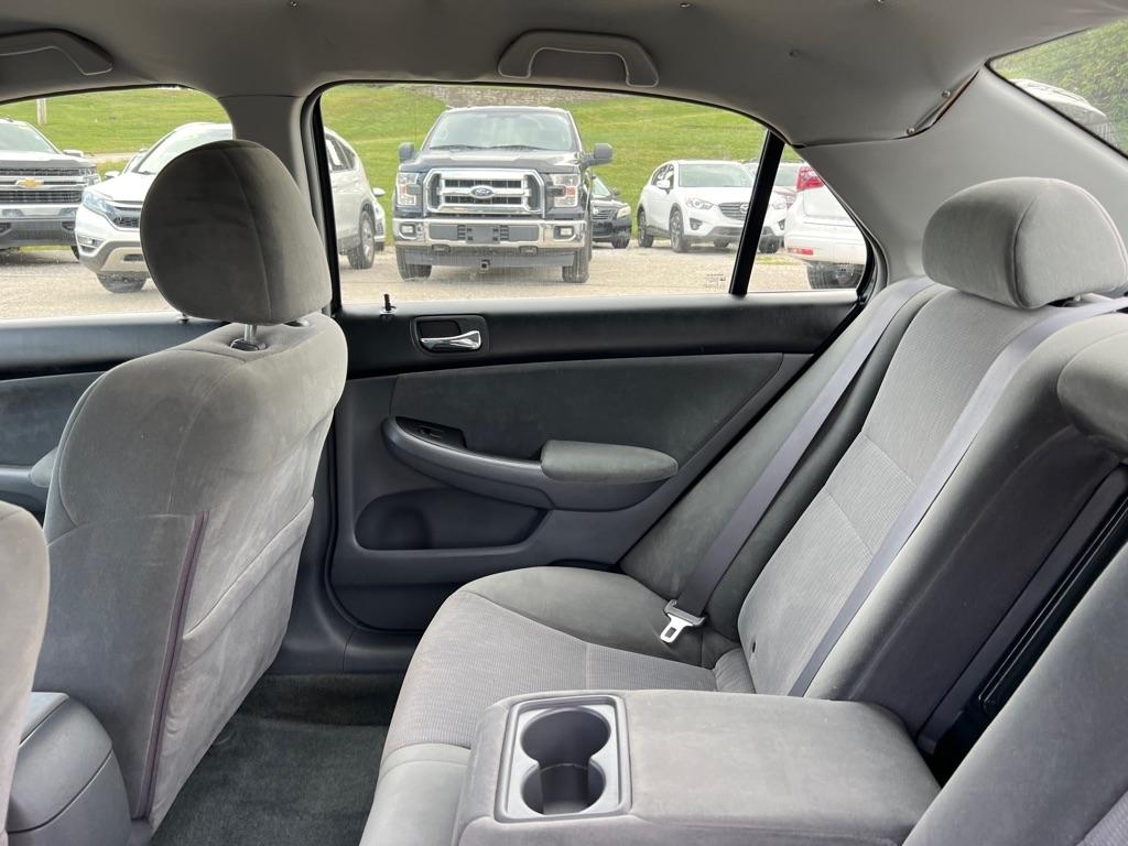 Honda Accord LX sedan AT 2004